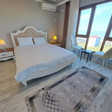 تشيلبي هوليداي هاوس Apartment *