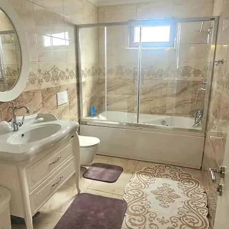 Apartment تشيلبي هوليداي هاوس *