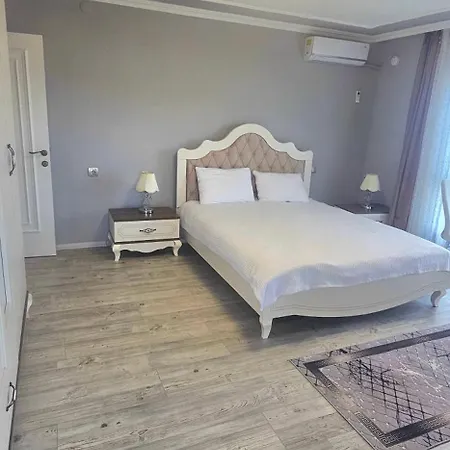 Apartment تشيلبي هوليداي هاوس *